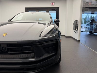 2026 Porsche Macan AWD