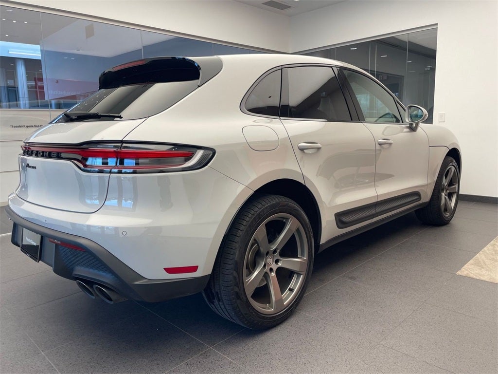 2025 Porsche Macan AWD