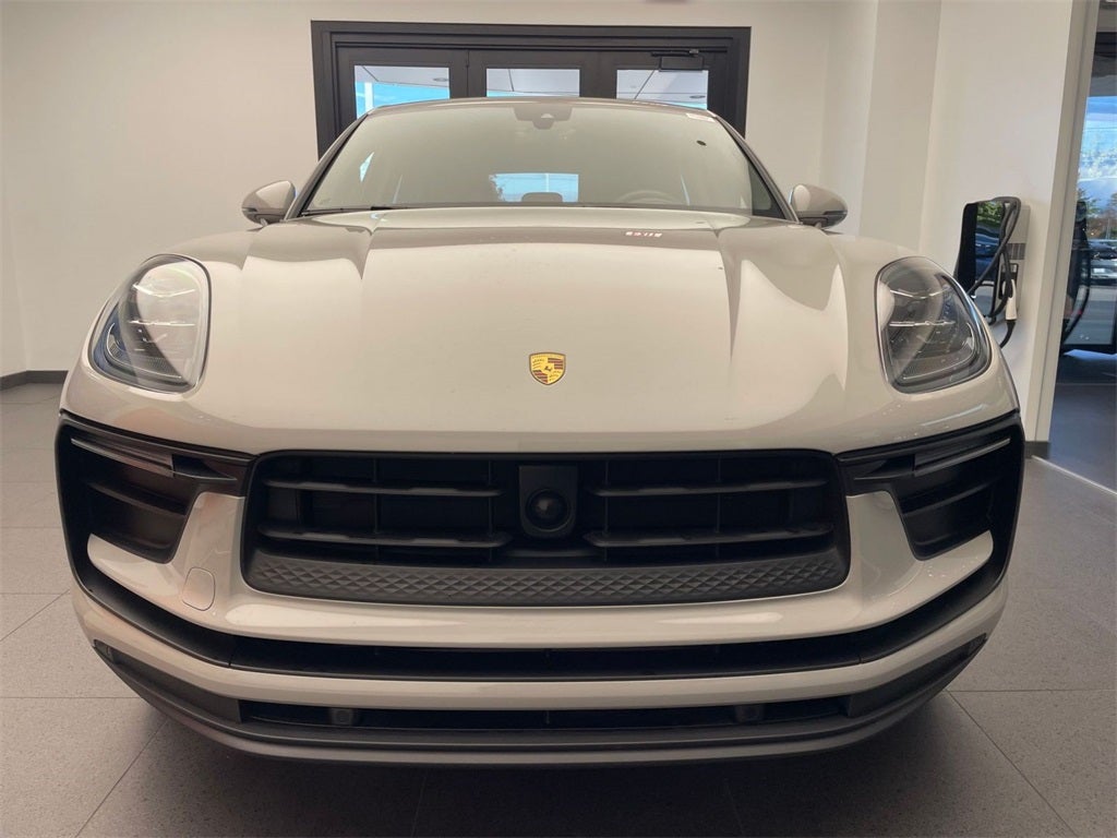 2025 Porsche Macan AWD