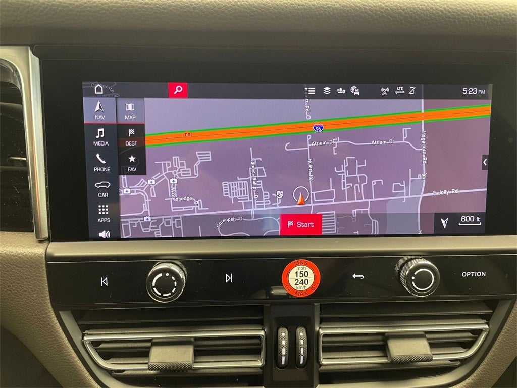 2025 Porsche Macan AWD