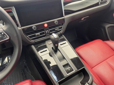 2025 Porsche Macan AWD