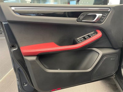 2025 Porsche Macan AWD