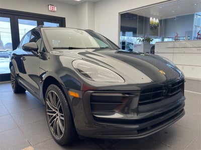2025 Porsche Macan AWD