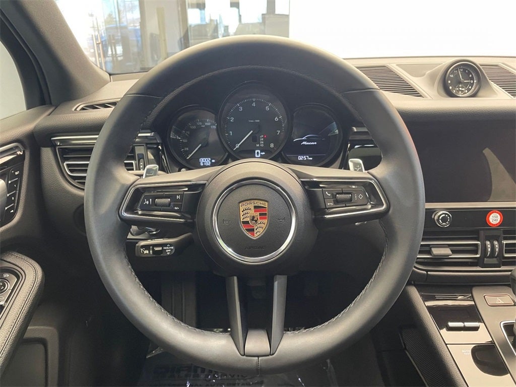 2025 Porsche Macan AWD