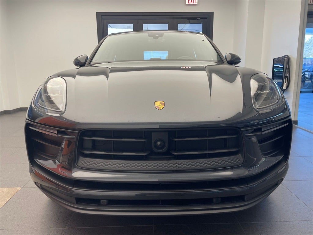 2025 Porsche Macan AWD