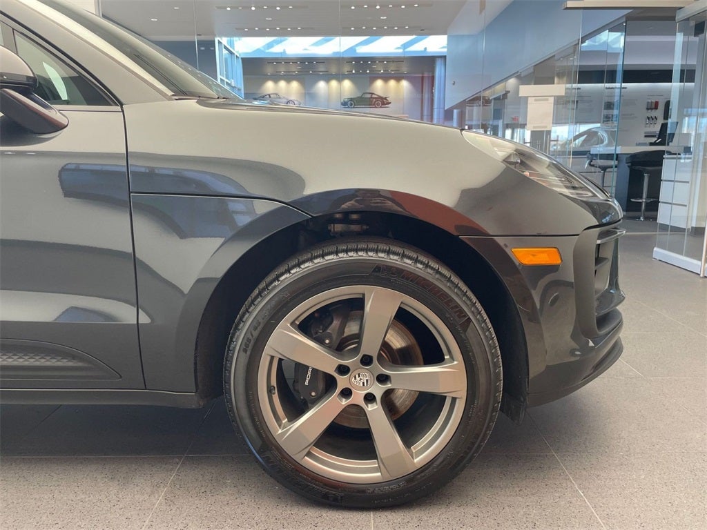 2025 Porsche Macan AWD