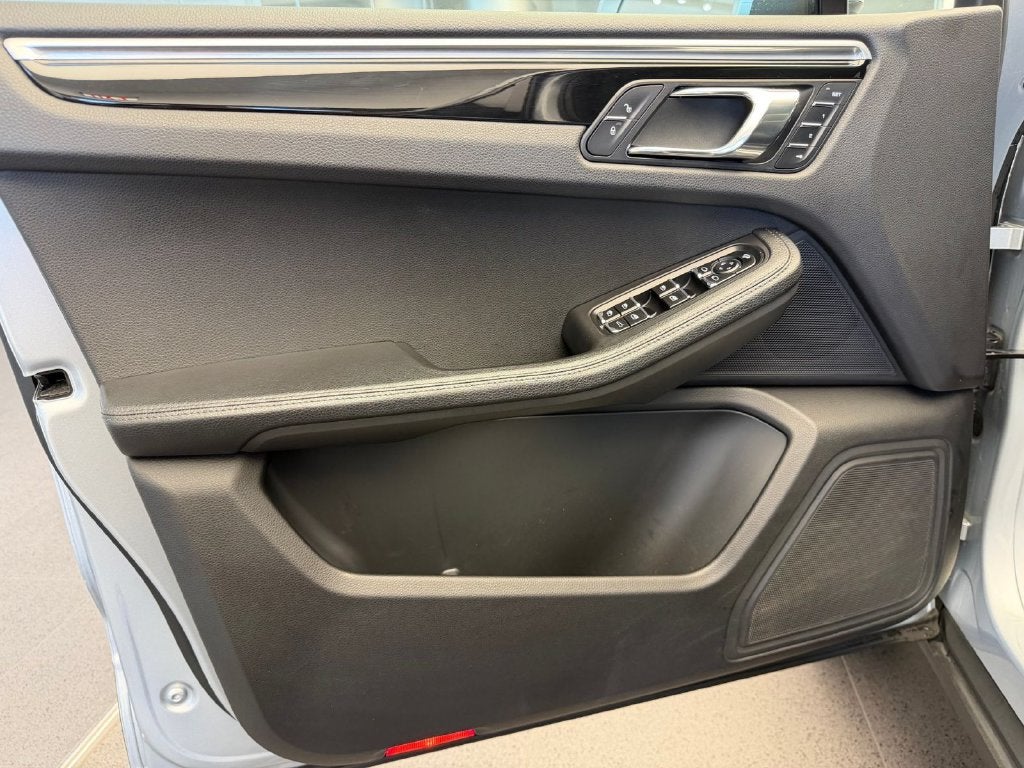 2017 Porsche Macan AWD
