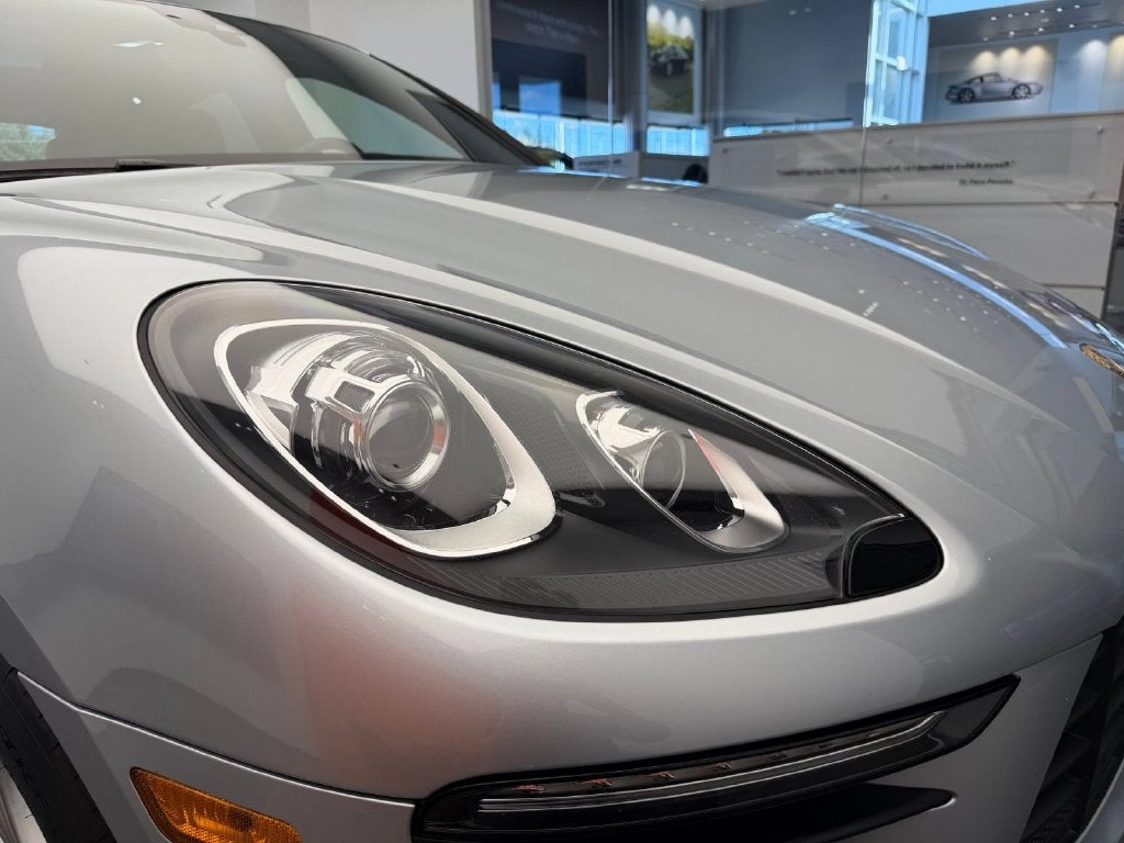 2017 Porsche Macan AWD