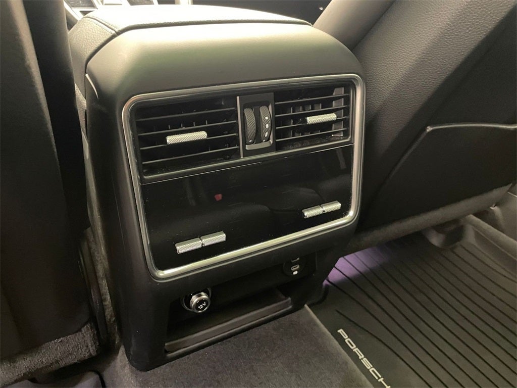 2022 Porsche Cayenne Platinum Edition