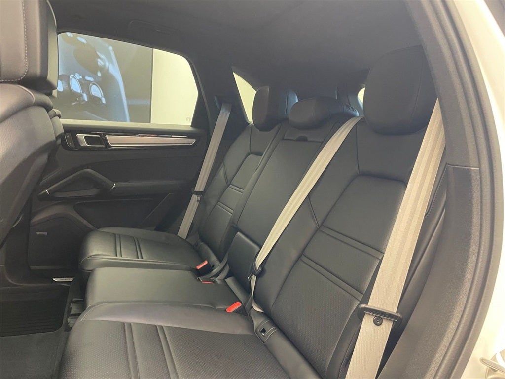 2022 Porsche Cayenne Platinum Edition