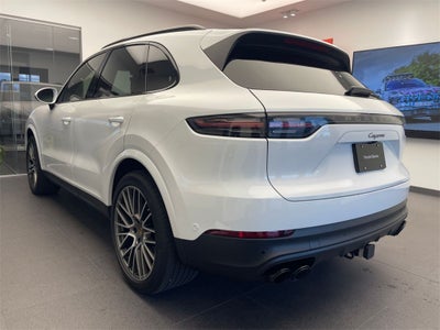2022 Porsche Cayenne Platinum Edition