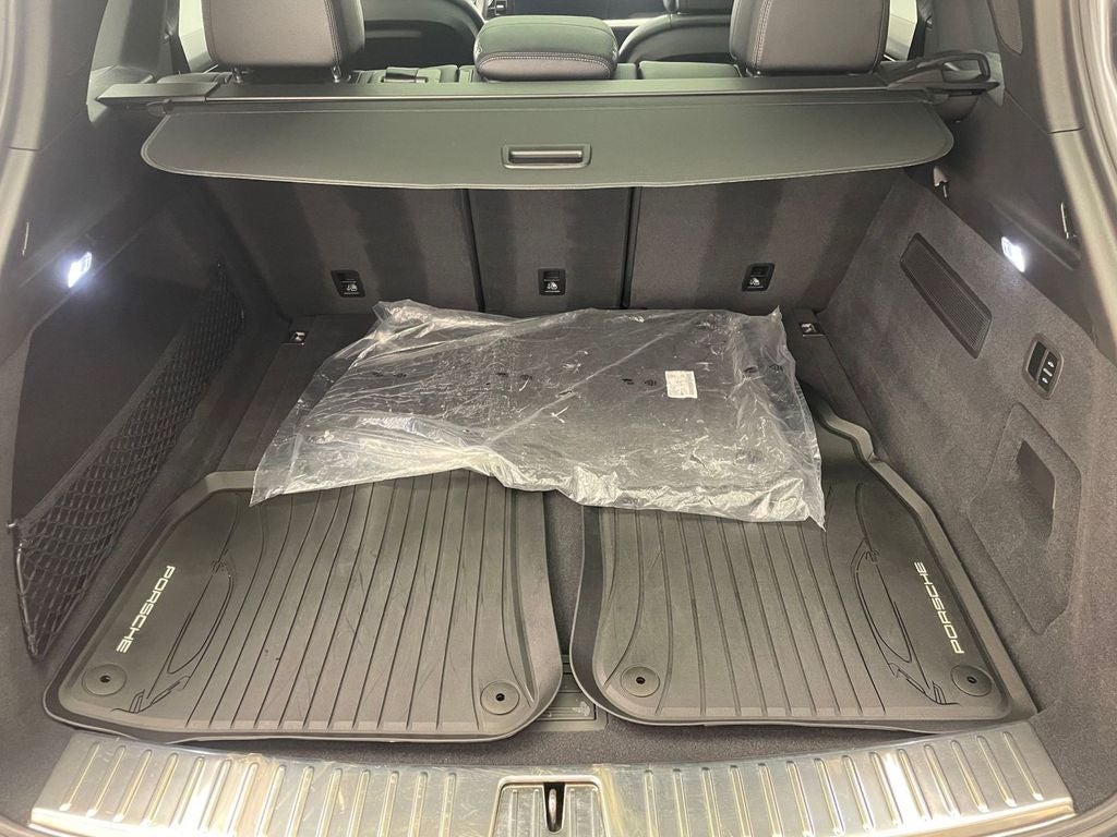 2025 Porsche Cayenne AWD