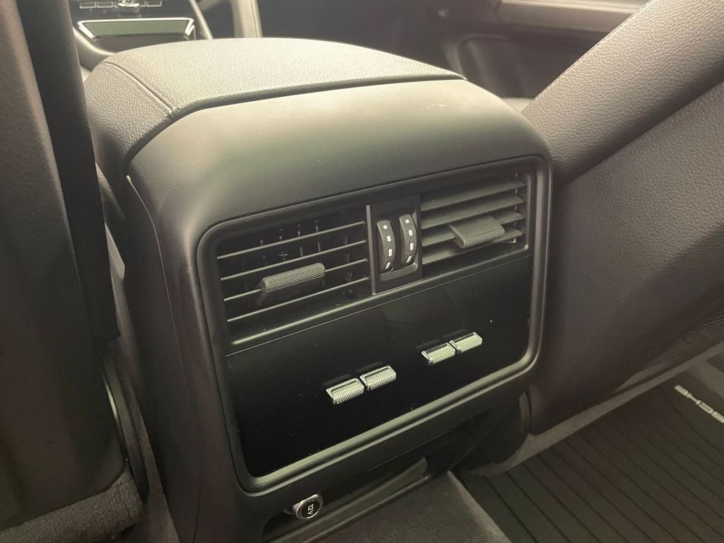 2025 Porsche Cayenne AWD