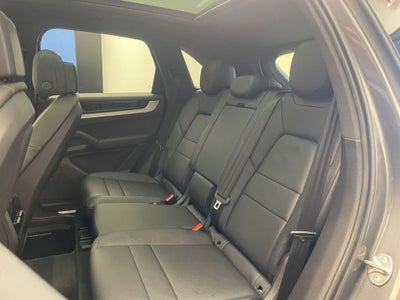 2025 Porsche Cayenne AWD