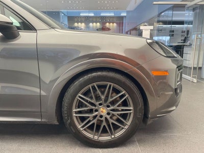 2025 Porsche Cayenne AWD