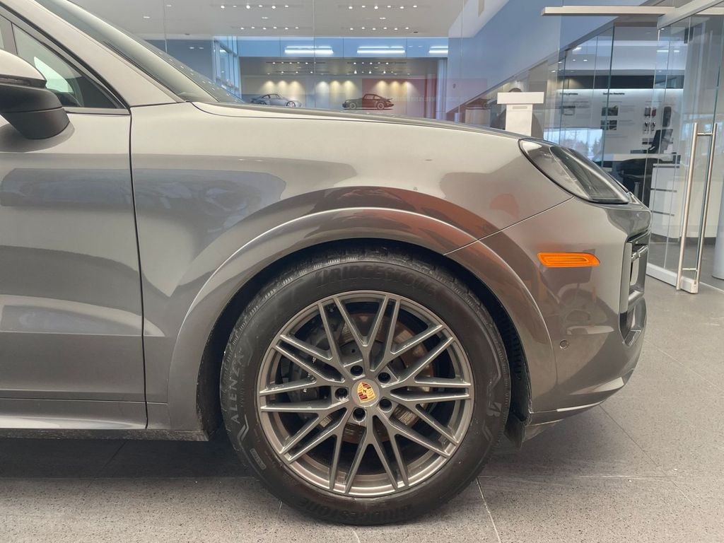 2025 Porsche Cayenne AWD
