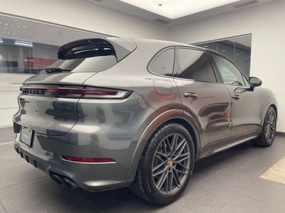 2025 Porsche Cayenne AWD