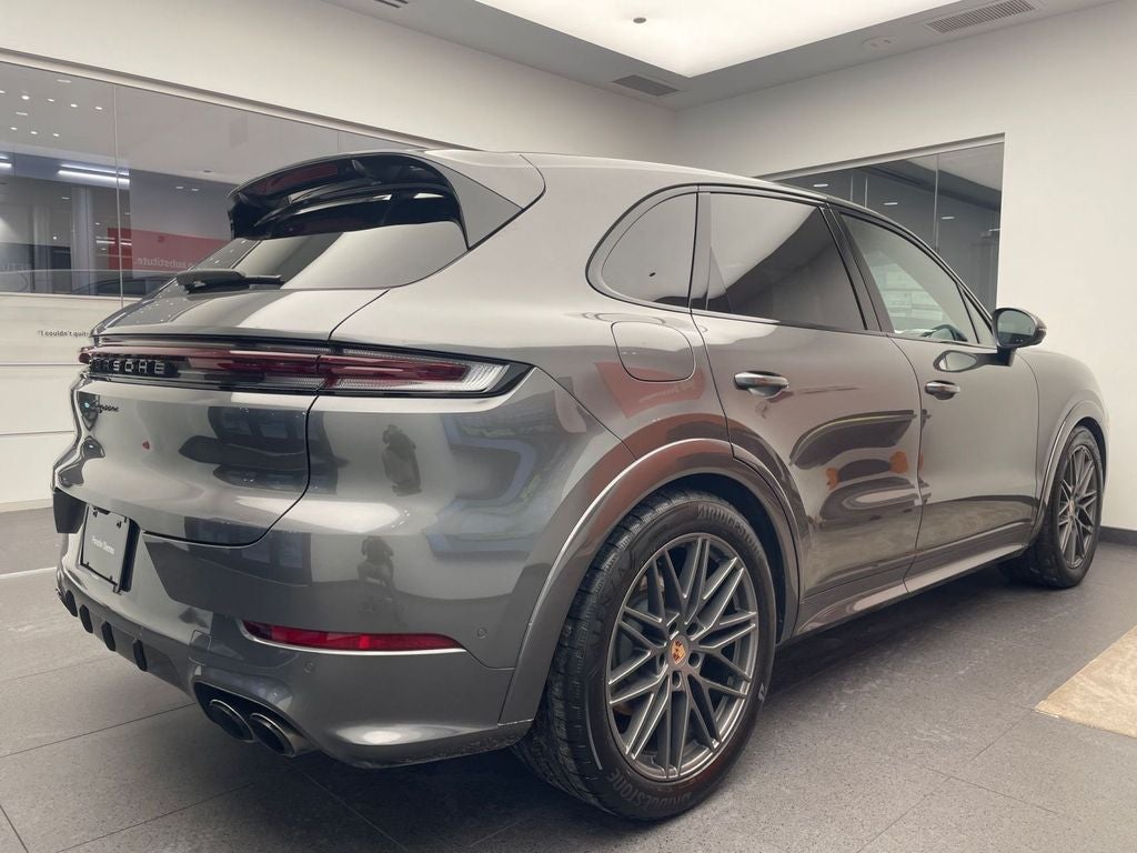 2025 Porsche Cayenne AWD