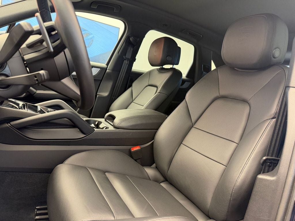 2024 Porsche Cayenne AWD