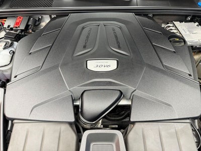 2023 Porsche Cayenne Platinum Edition