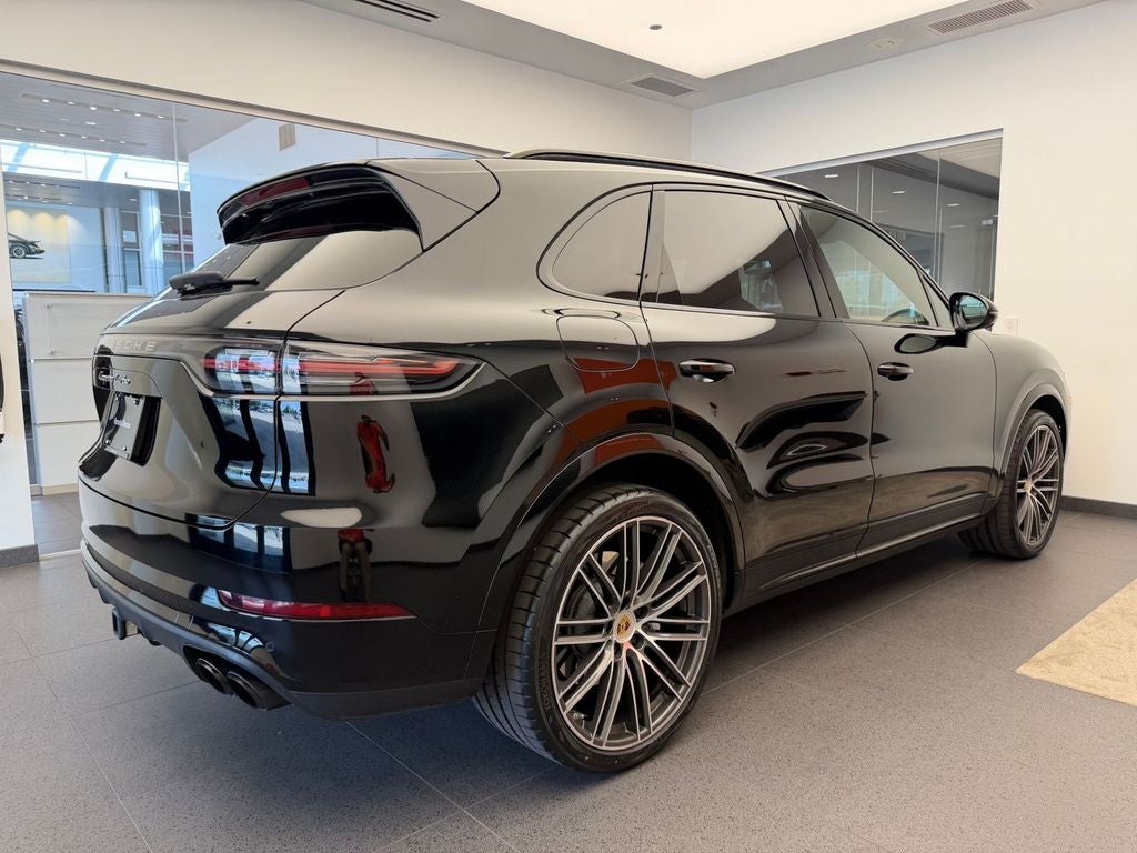 2023 Porsche Cayenne Turbo