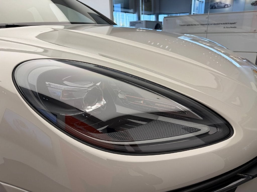 2023 Porsche Macan S