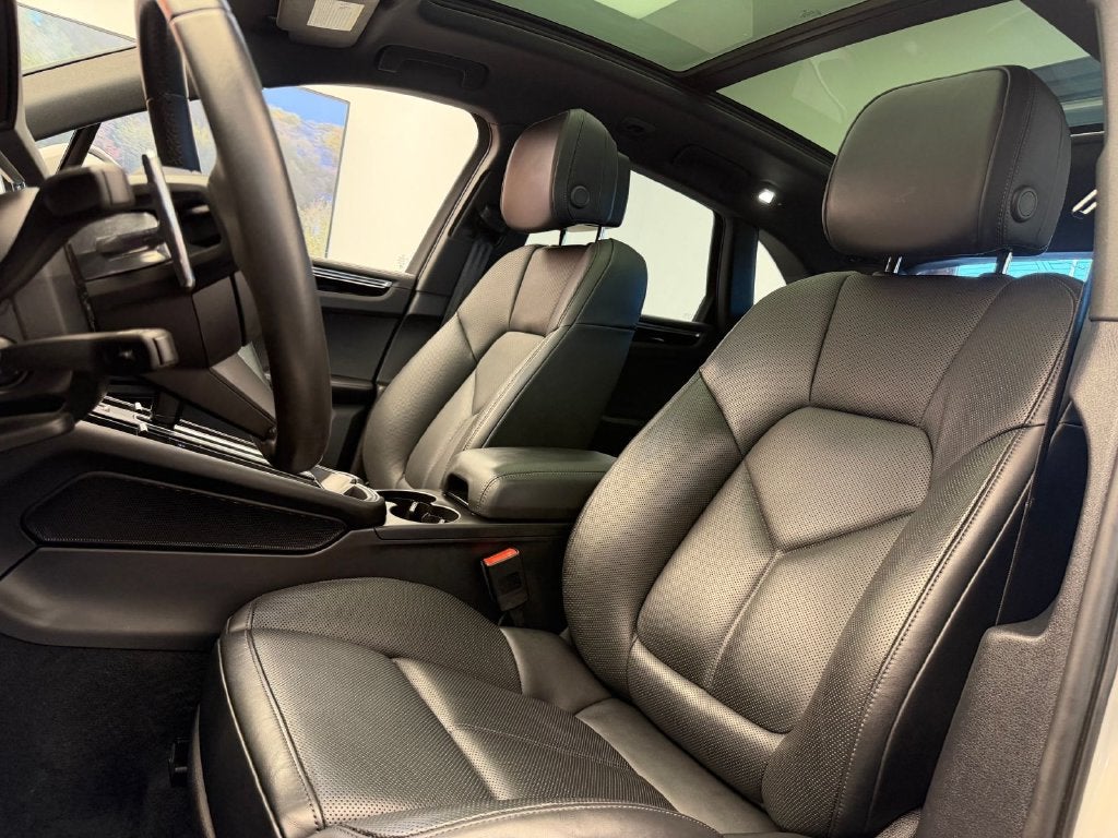 2023 Porsche Macan S