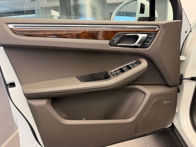 2022 Porsche Macan S