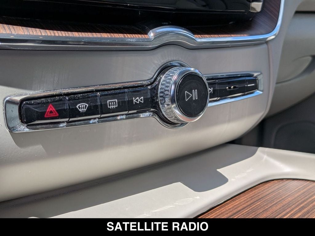2021 Volvo XC60 T5 Momentum