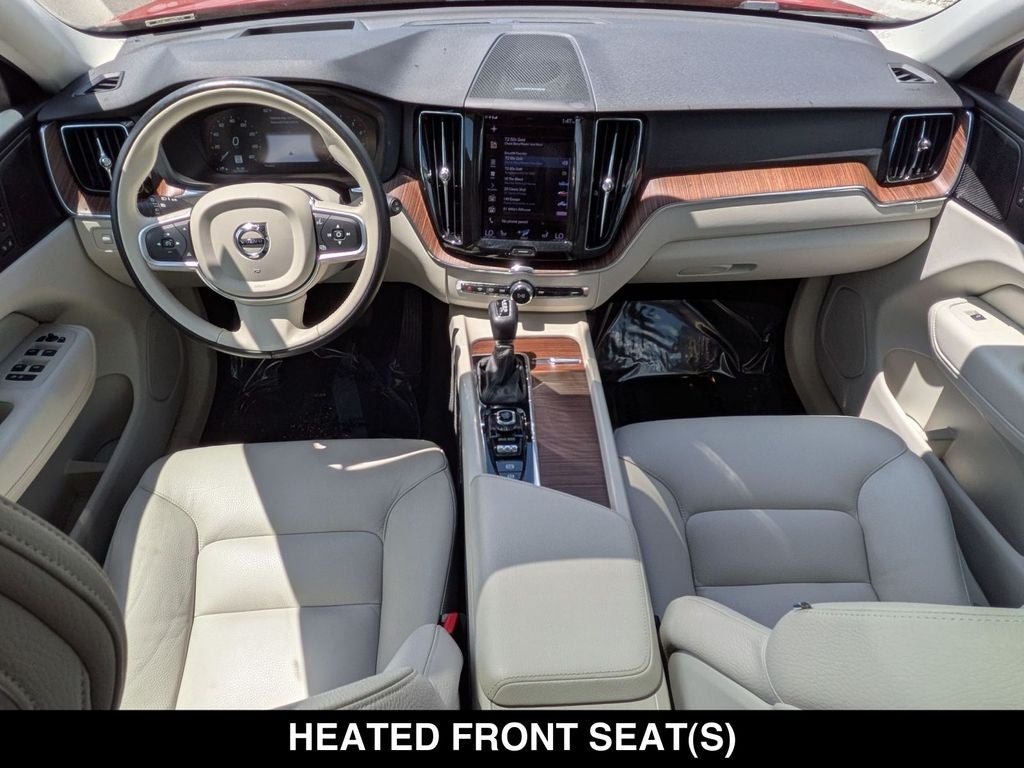 2021 Volvo XC60 T5 Momentum