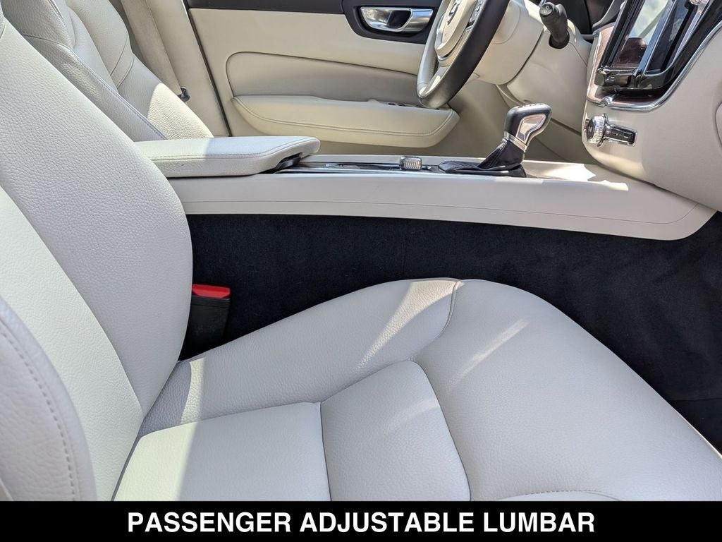 2021 Volvo XC60 T5 Momentum