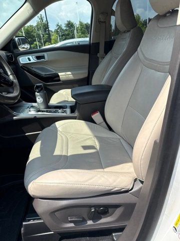 2023 Ford Explorer Platinum
