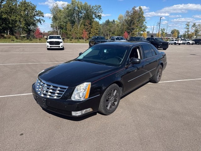 2011 Cadillac DTS Luxury Collection