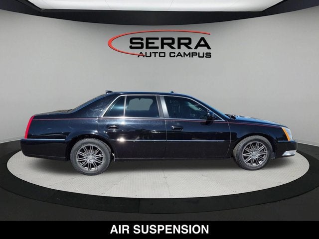 2011 Cadillac DTS Luxury Collection