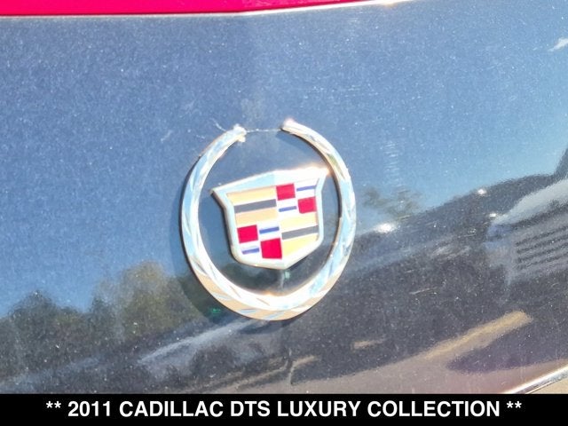 2011 Cadillac DTS Luxury Collection