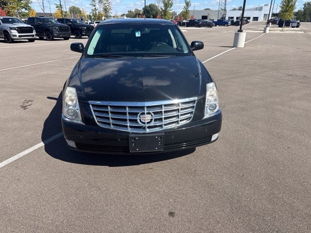 2011 Cadillac DTS Luxury Collection