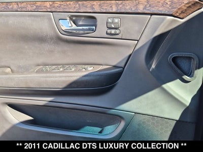 2011 Cadillac DTS Luxury Collection
