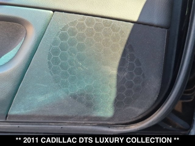 2011 Cadillac DTS Luxury Collection