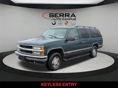 1999 Chevrolet Suburban Base