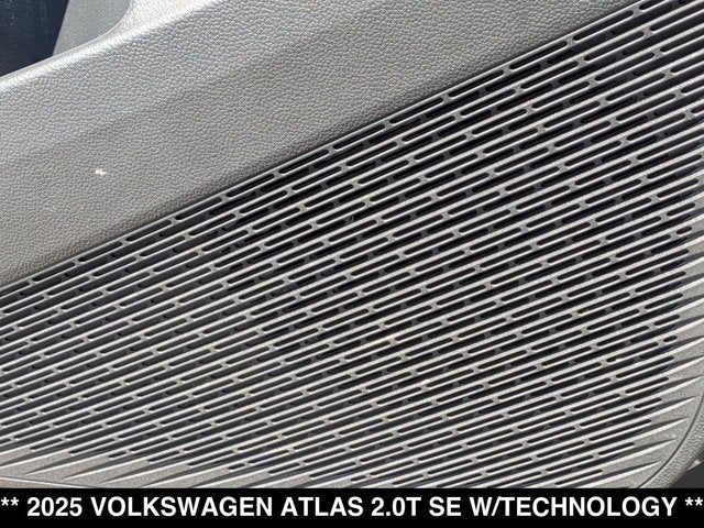 2025 Volkswagen Atlas 2.0T SE w/Technology