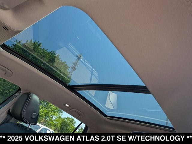 2025 Volkswagen Atlas 2.0T SE w/Technology