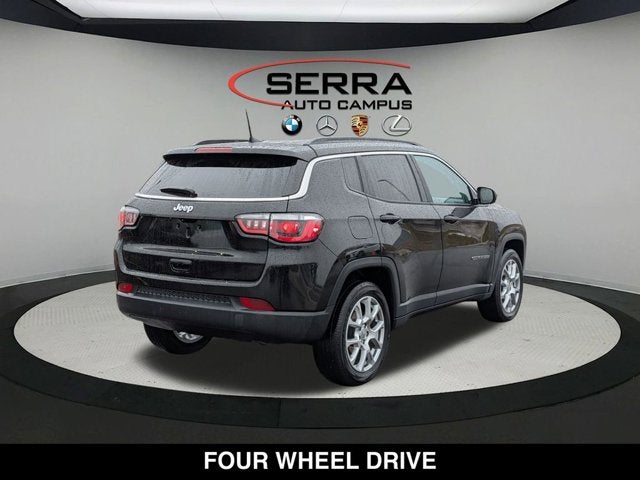 2022 Jeep Compass Latitude Lux