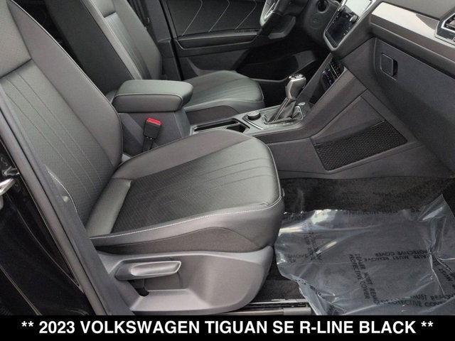 2023 Volkswagen Tiguan SE R-Line Black