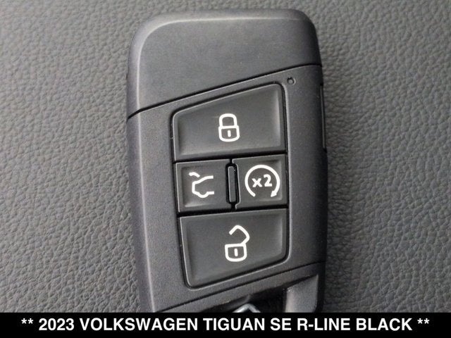 2023 Volkswagen Tiguan SE R-Line Black
