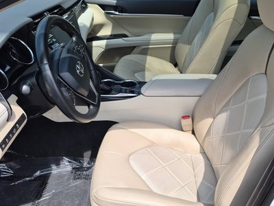 2019 Toyota Camry Hybrid XLE