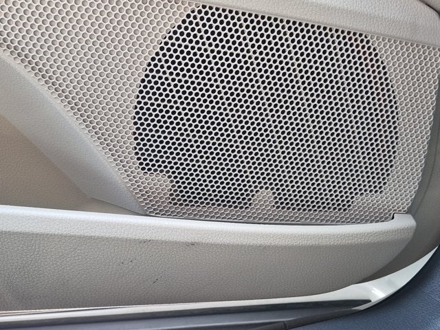 2019 Toyota Camry Hybrid XLE