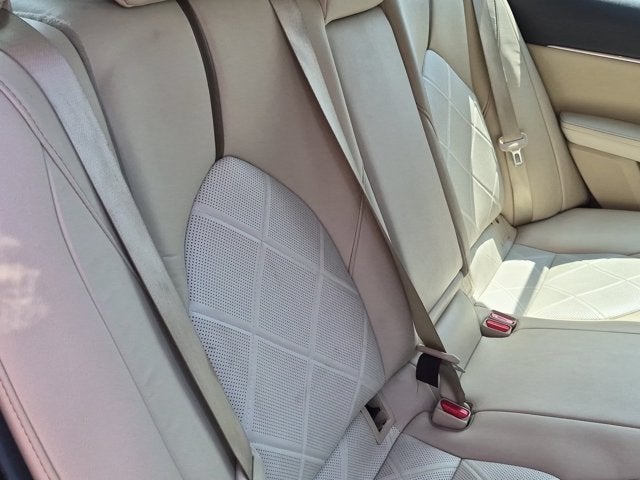 2019 Toyota Camry Hybrid XLE