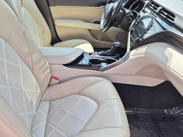 2019 Toyota Camry Hybrid XLE