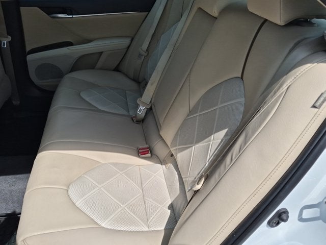 2019 Toyota Camry Hybrid XLE