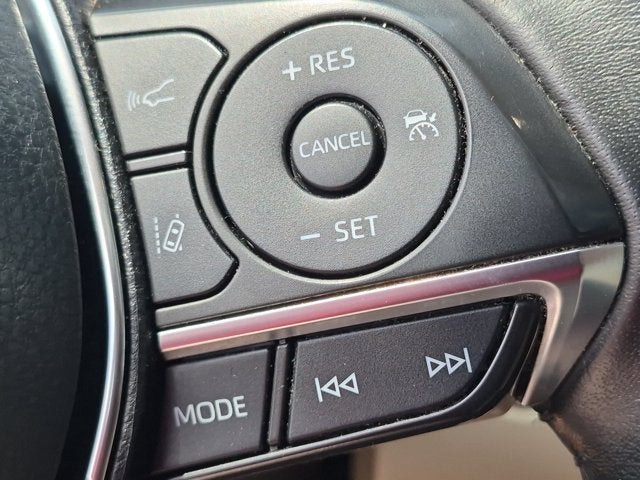 2019 Toyota Camry Hybrid XLE